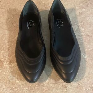 AGL Denise Flat size 40.5 /US 10.5
